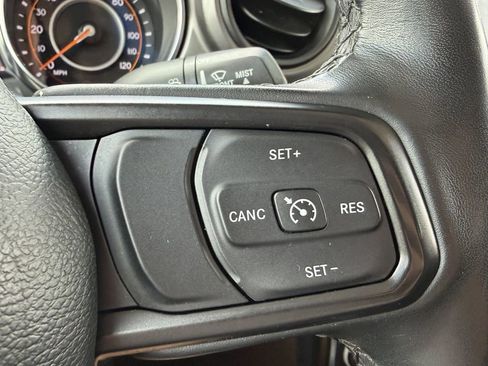 Used 2022 Jeep Gladiator Sport AWD/4WD image 31
