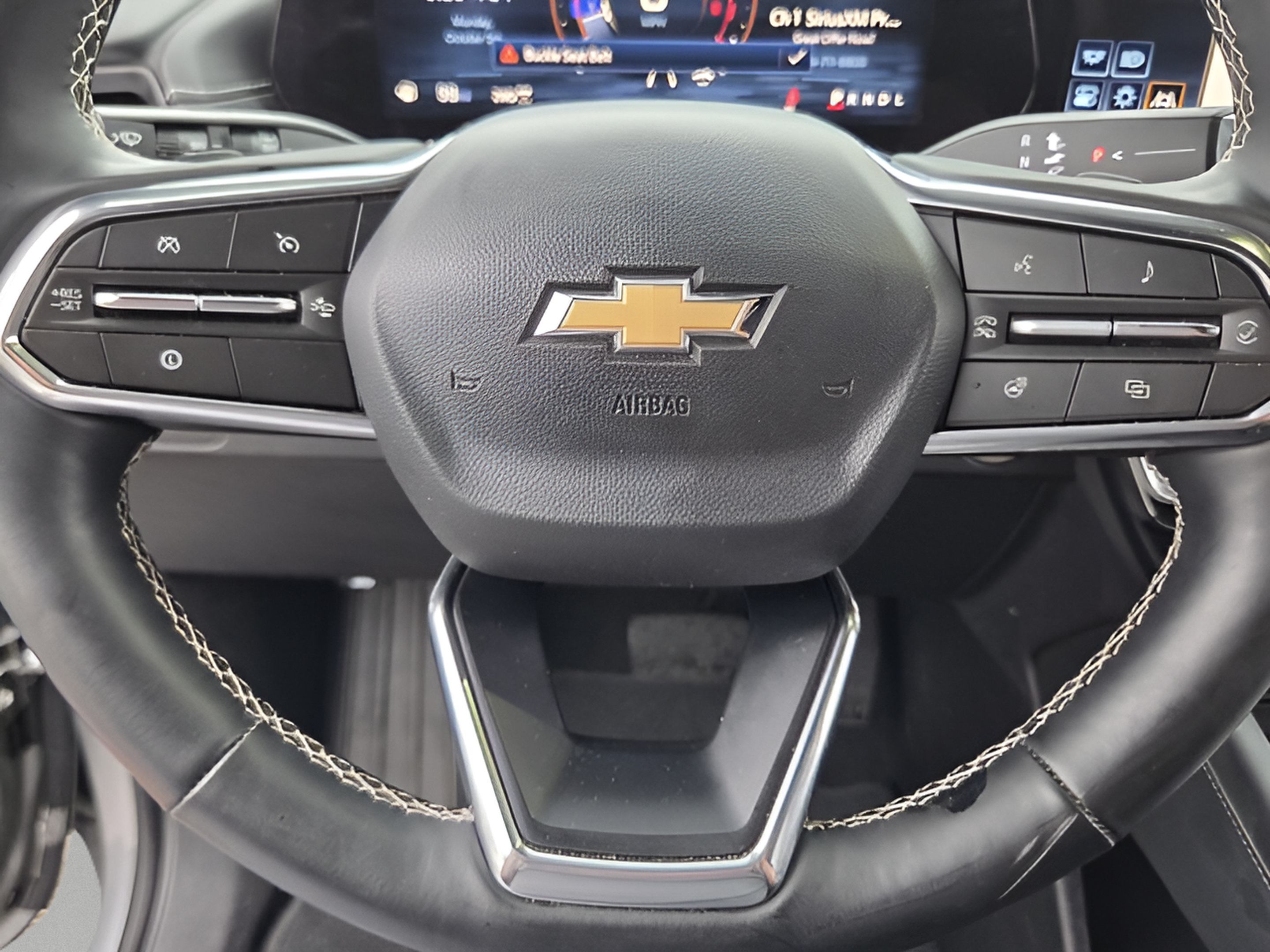 Used 2025 Chevrolet Traverse LT AWD/4WD image 22
