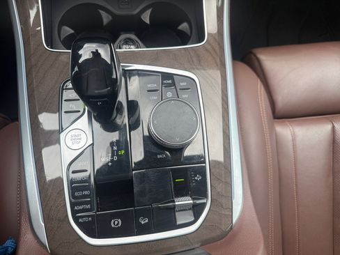 Used 2021 BMW X5 xDrive40i w/ Premium Package image 22