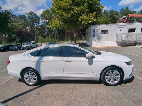 Used 2019 Chevrolet Impala LT w/ LT Convenience Package FWD image 2