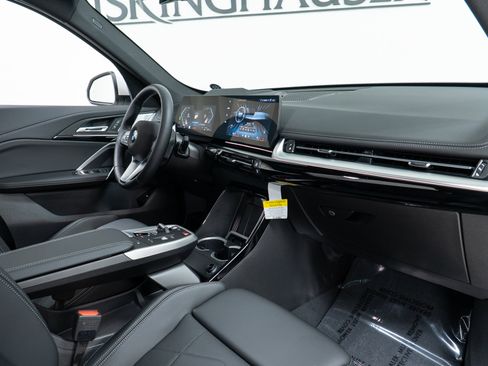 New 2025 BMW X1 xDrive28i w/ Technology Package image 21