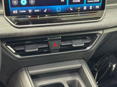 New 2026 Volkswagen Tiguan S FWD image 19