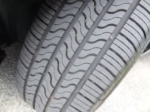 Used 2025 Toyota Corolla LE FWD image 33