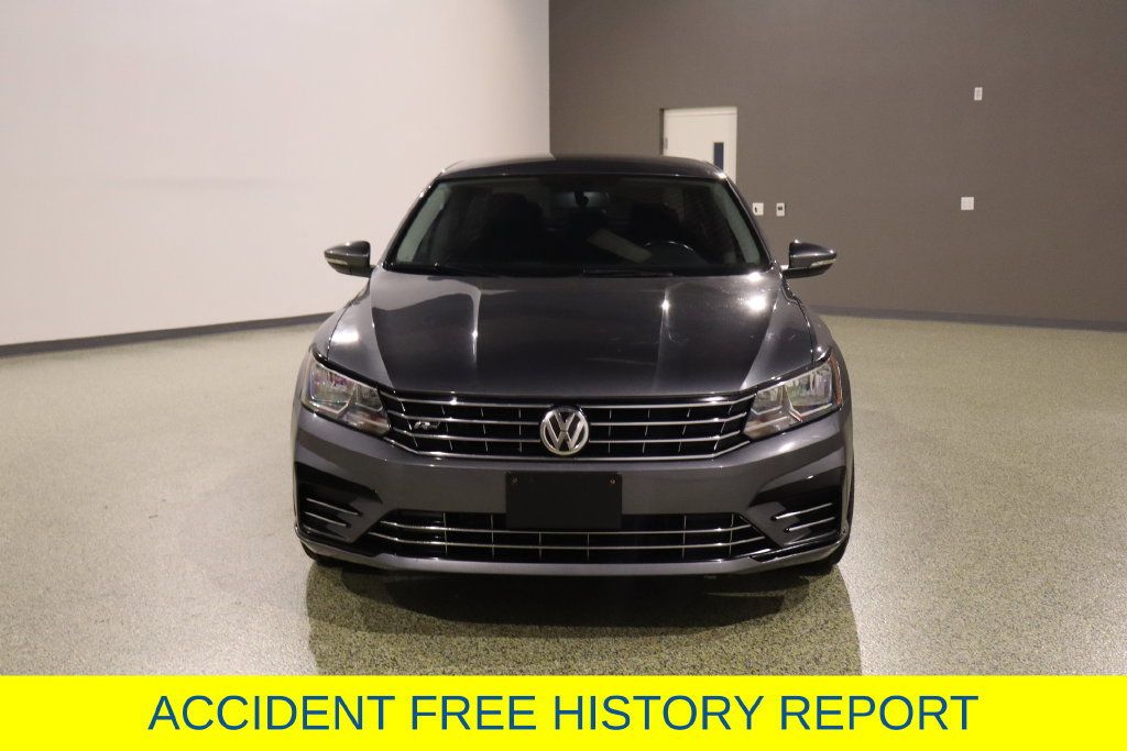 Used 2017 Volkswagen Passat 1.8T R-Line FWD image 2