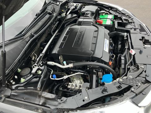 Used 2017 Honda Accord EX-L image 38