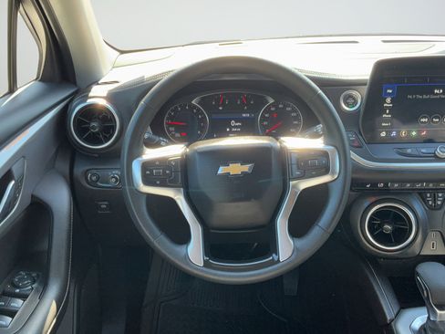 Certified 2025 Chevrolet Blazer LT AWD/4WD image 15