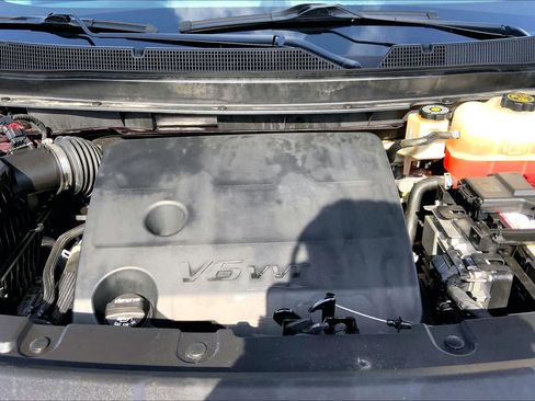 Used 2018 Chevrolet Traverse LT FWD image 31