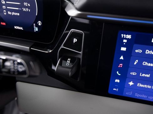 New 2025 Porsche Macan 4 Electric image 23