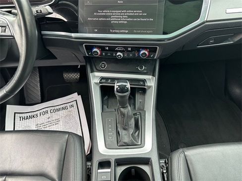 Used 2024 Audi Q3 2.0T Premium image 11