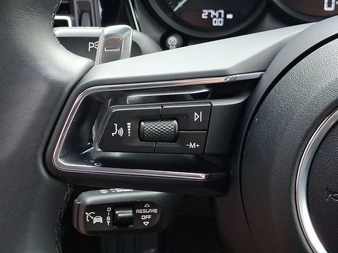 Certified 2026 Porsche Macan AWD/4WD image 26