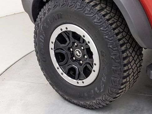 Certified 2023 Ford Bronco Outer Banks w/ Sasquatch Package AWD/4WD image 4