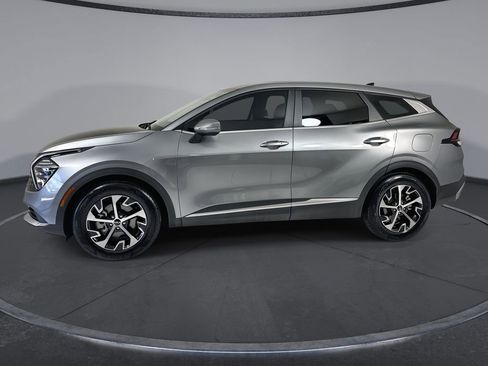 Used 2024 Kia Sportage EX FWD image 5