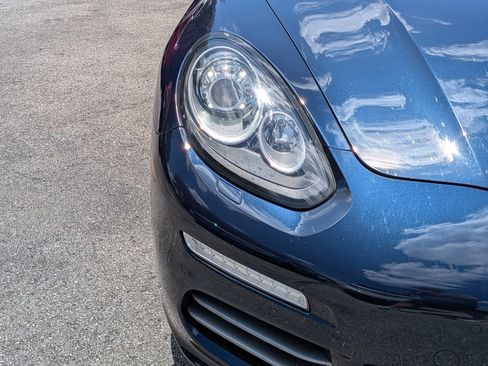 Used 2015 Porsche Panamera 4 AWD/4WD image 10