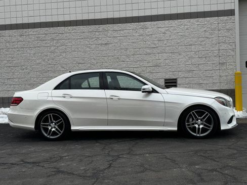 Used 2014 Mercedes-Benz E 550 4MATIC Sedan w/ Premium 1 Package image 16