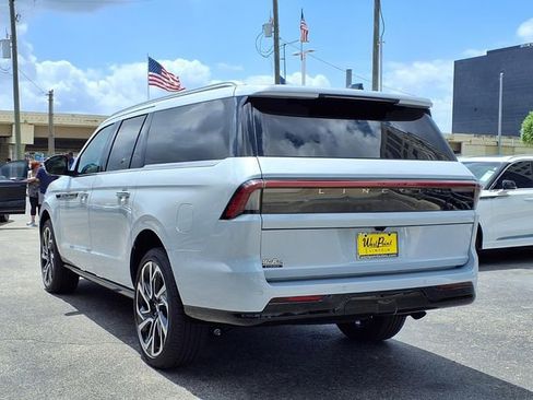 New 2026 Lincoln Navigator L Black Label AWD/4WD image 6