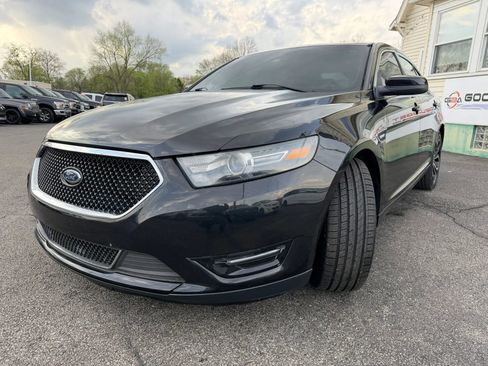 Used 2015 Ford Taurus SHO w/ Equipment Group 401A image 9