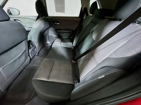 Used 2021 Nissan Rogue SV image 21