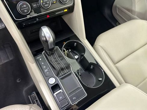 Used 2022 Volkswagen Atlas SE image 20