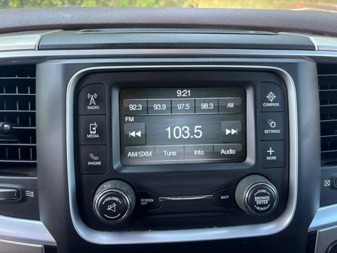 Used 2014 RAM 2500 SLT AWD/4WD image 15