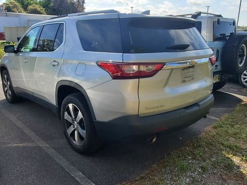 Used 2018 Chevrolet Traverse LT image 9