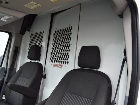Used 2019 Ford Transit 250 148 Medium Roof RWD image 9