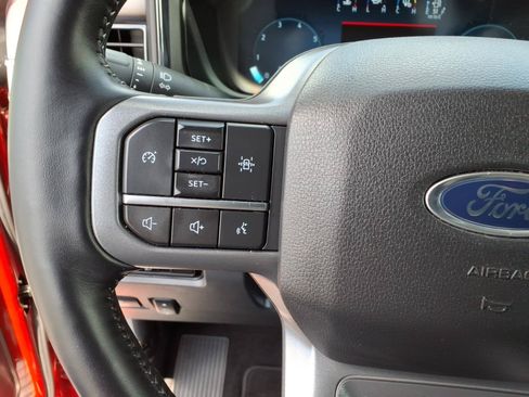 Used 2023 Ford F250 Lariat w/ Sport Appearance Package AWD/4WD image 34