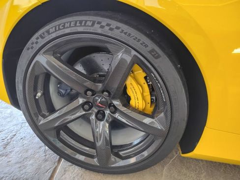 Used 2025 Chevrolet Corvette Z06 w/ Z07 Performance Package RWD image 16