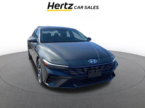 Used 2025 Hyundai Elantra Limited image 1