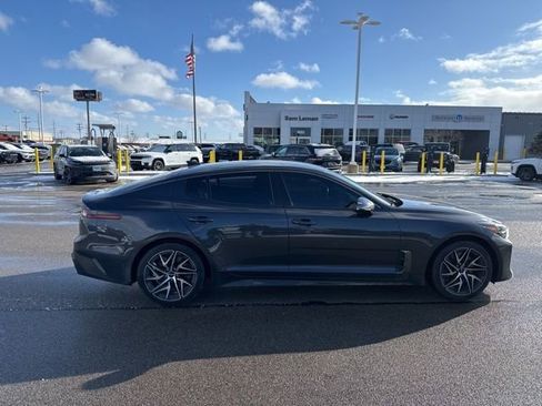 Used 2022 Kia Stinger GT-Line image 2