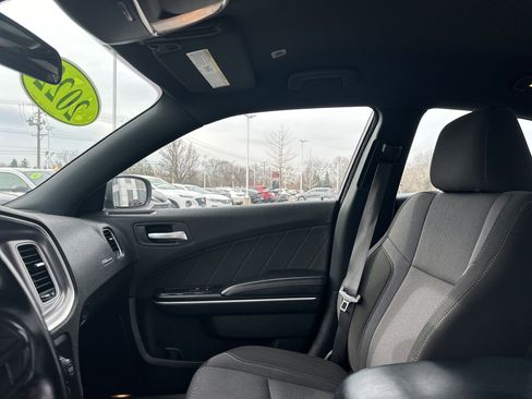 Used 2022 Dodge Charger SXT image 24