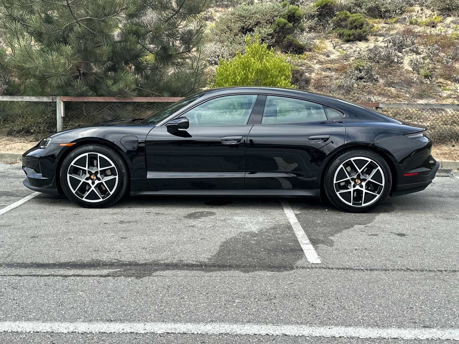 New 2025 Porsche Taycan AWD/4WD image 2