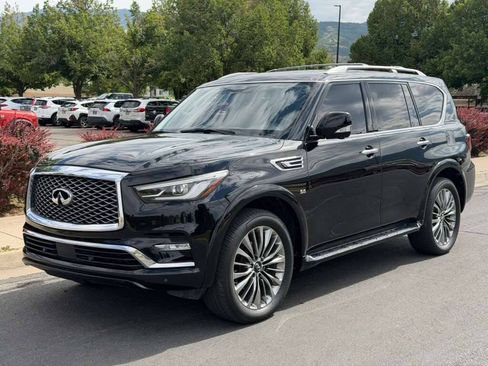 Used 2018 INFINITI QX80 4WD w/ Driver Assistance Package image 8