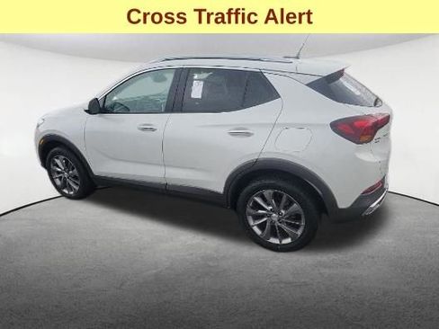 Used 2022 Buick Encore GX Essence w/ Experience Buick Package AWD/4WD image 8