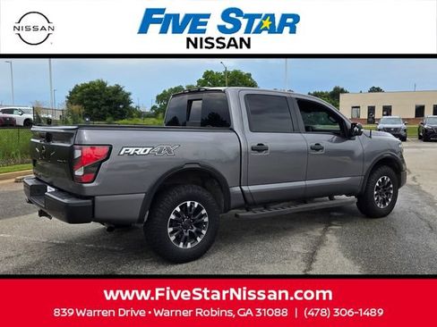 Used 2021 Nissan Titan PRO-4X w/ Pro-4x Convenience Package AWD/4WD image 13