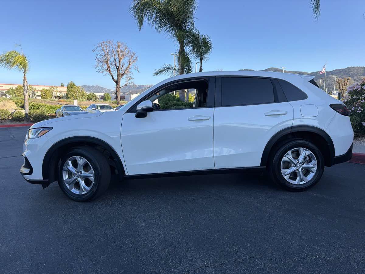 Used 2023 Honda HR-V LX image 11