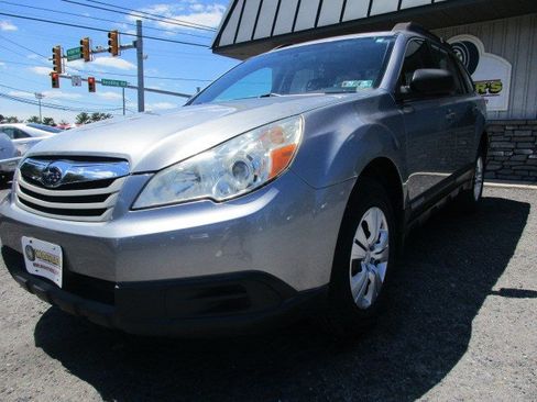 Used 2011 Subaru Outback 2.5i AWD/4WD image 4