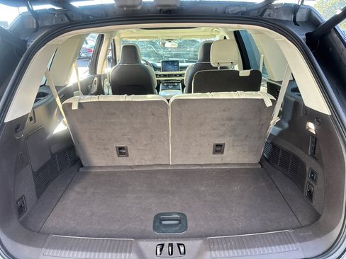 Certified 2023 Lincoln Aviator Black Label w/ Dynamic Handling Package image 9