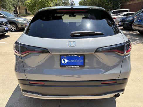 Used 2023 Honda HR-V Sport image 10