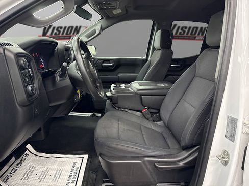 Used 2019 Chevrolet Silverado 1500 Custom Trail Boss w/ Custom Convenience Package image 9