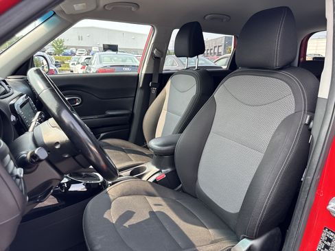 Used 2017 Kia Soul + w/ Audio Package FWD image 14