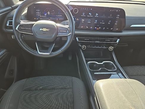 Used 2024 Chevrolet Traverse LT image 15