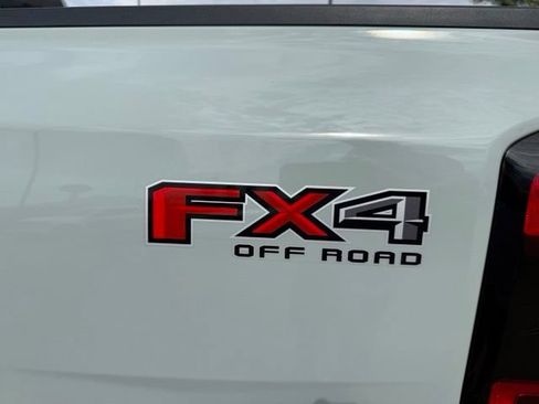 Used 2024 Ford Ranger Lariat w/ FX4 Off-Road Package AWD/4WD image 9