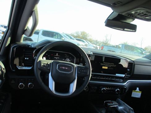 New 2026 GMC Sierra 1500 SLT w/ SLT Convenience Package image 14
