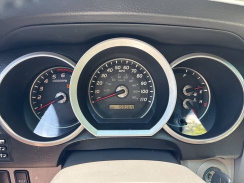 Used 2006 Toyota 4Runner Limited AWD/4WD image 32