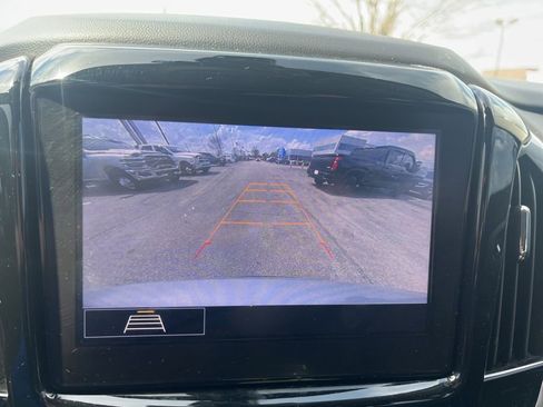 Used 2021 Chevrolet Traverse LT w/ LPO, Floor Liner Package image 9