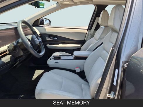 Used 2024 Nissan Ariya FWD image 14