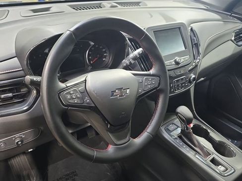Used 2023 Chevrolet Equinox RS AWD/4WD image 18