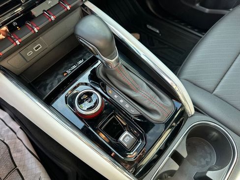 Used 2024 GMC Canyon AT4X image 29