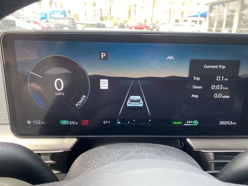 Used 2023 Genesis GV60 Performance image 13