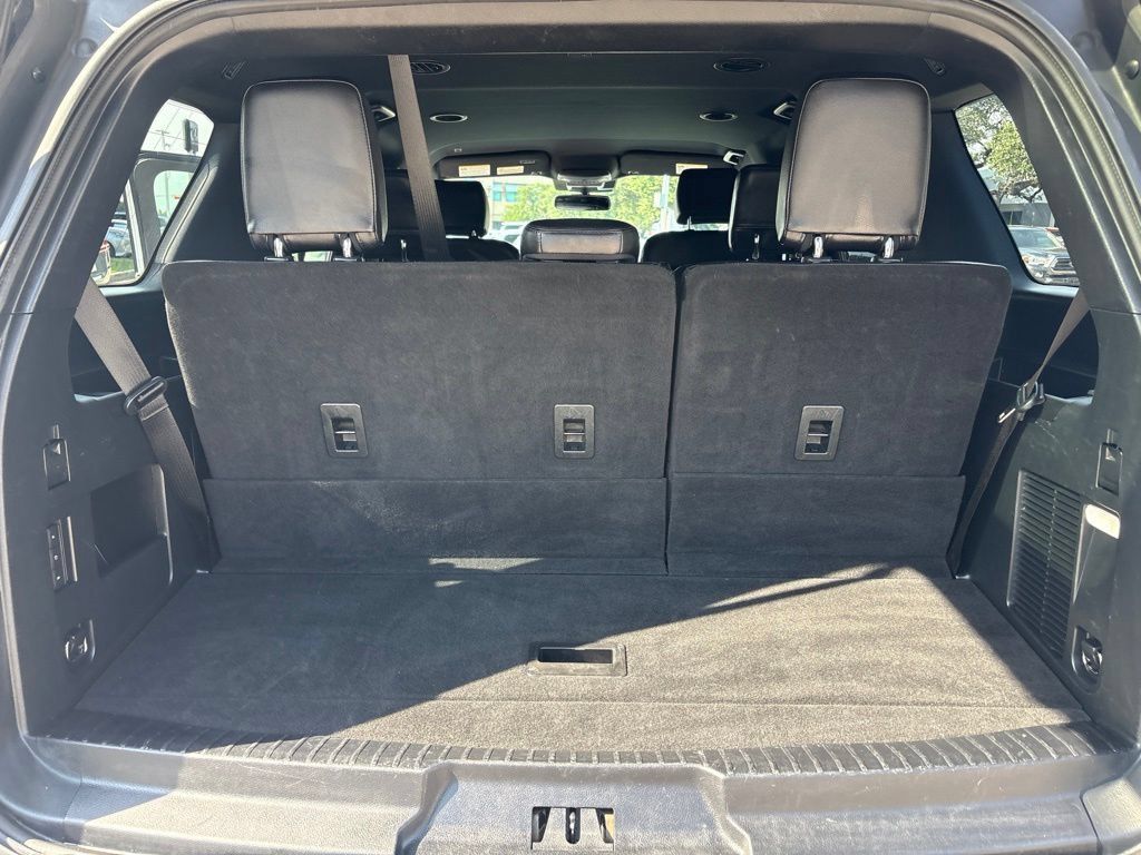Used 2020 Ford Expedition XLT w/ Equipment Group 201A RWD image 19